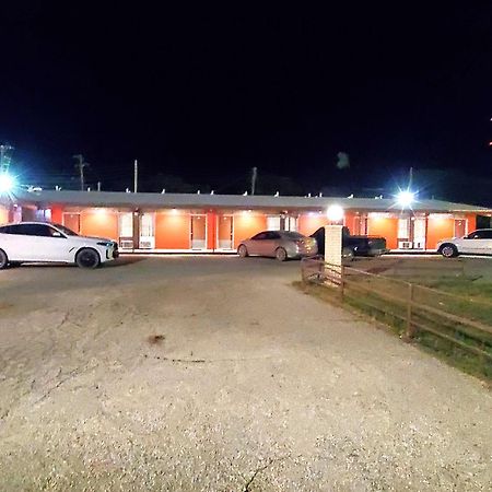 Holiday Host Motel & Rv Park ソノラ エクステリア 写真